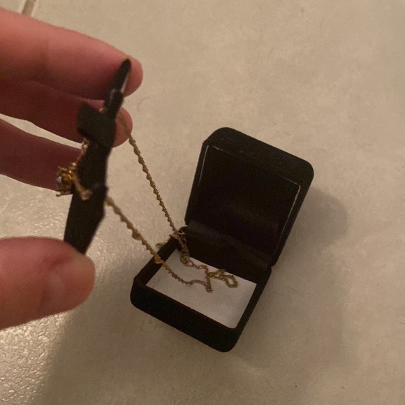 Fashionable necklace - Picture 2 of 2